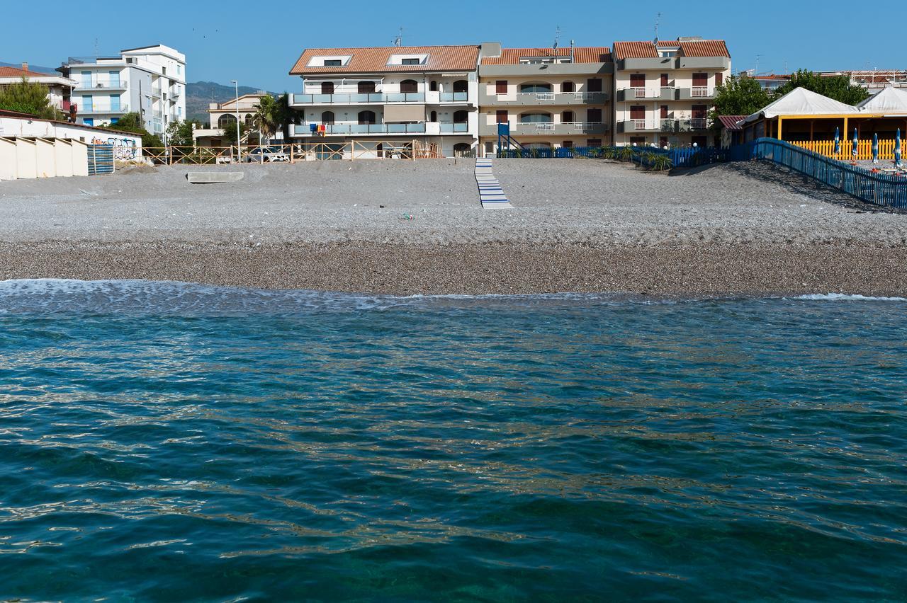 Casa Vacanze Samira Fondachello  Exterior photo