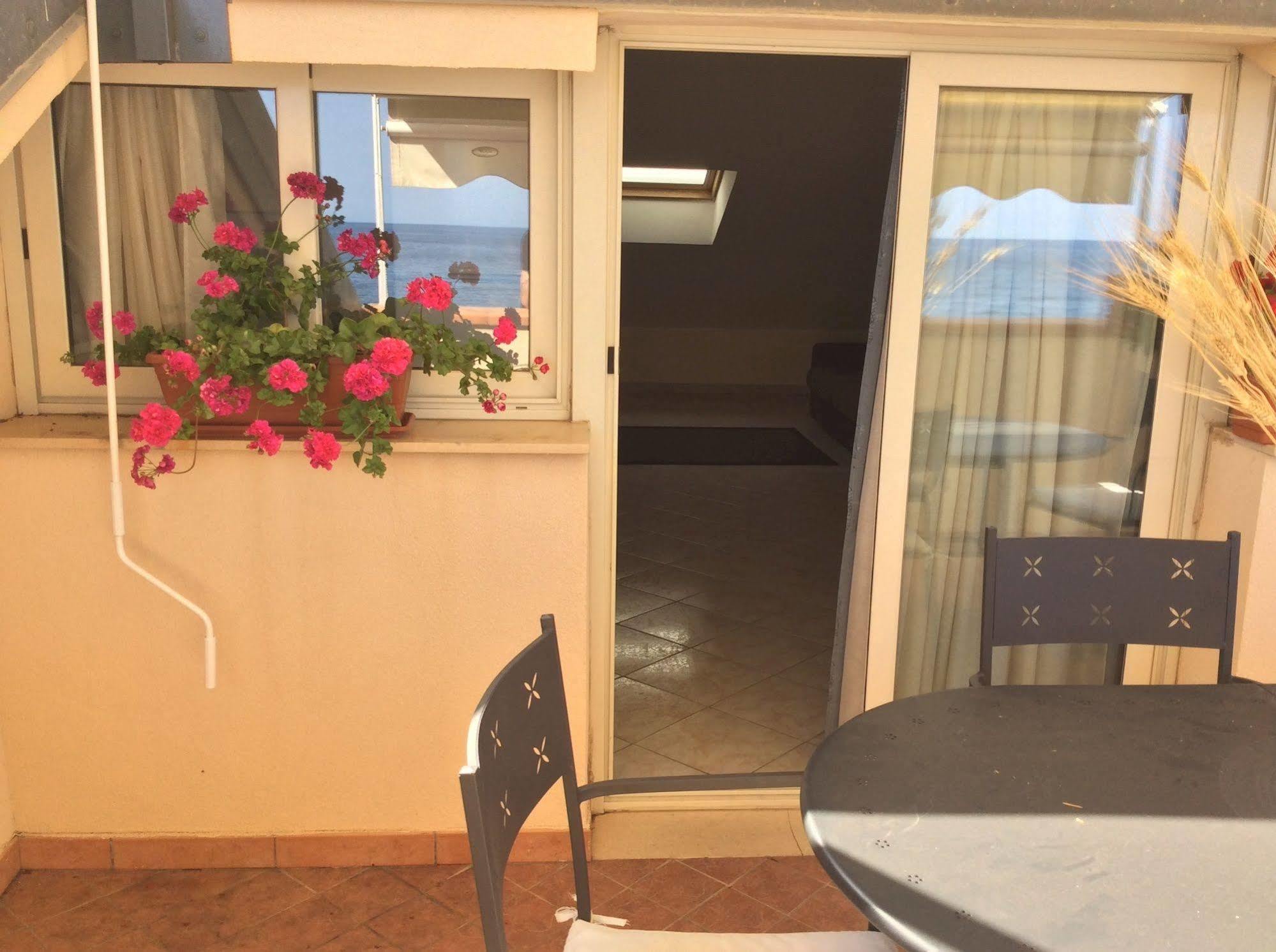 Casa Vacanze Samira Fondachello  Exterior photo